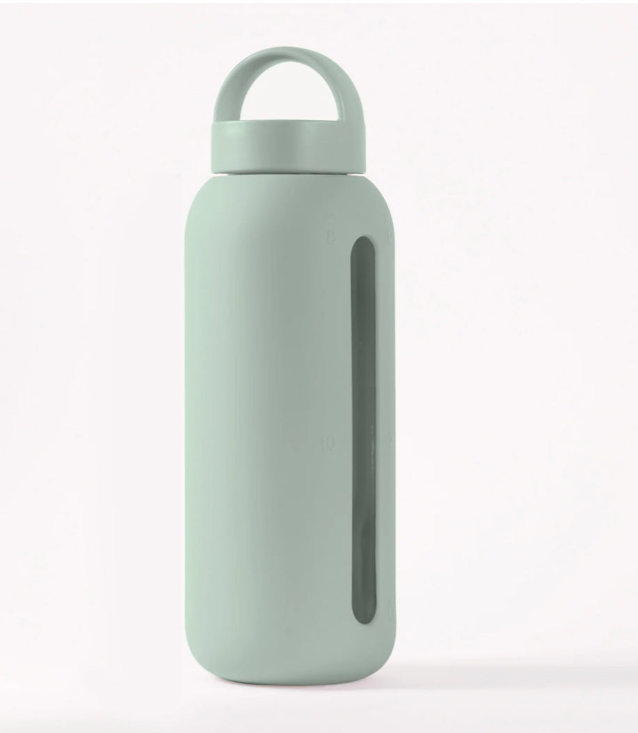 DAY BOTTLE | The Hydration Tracking Water Bottle | 21oz