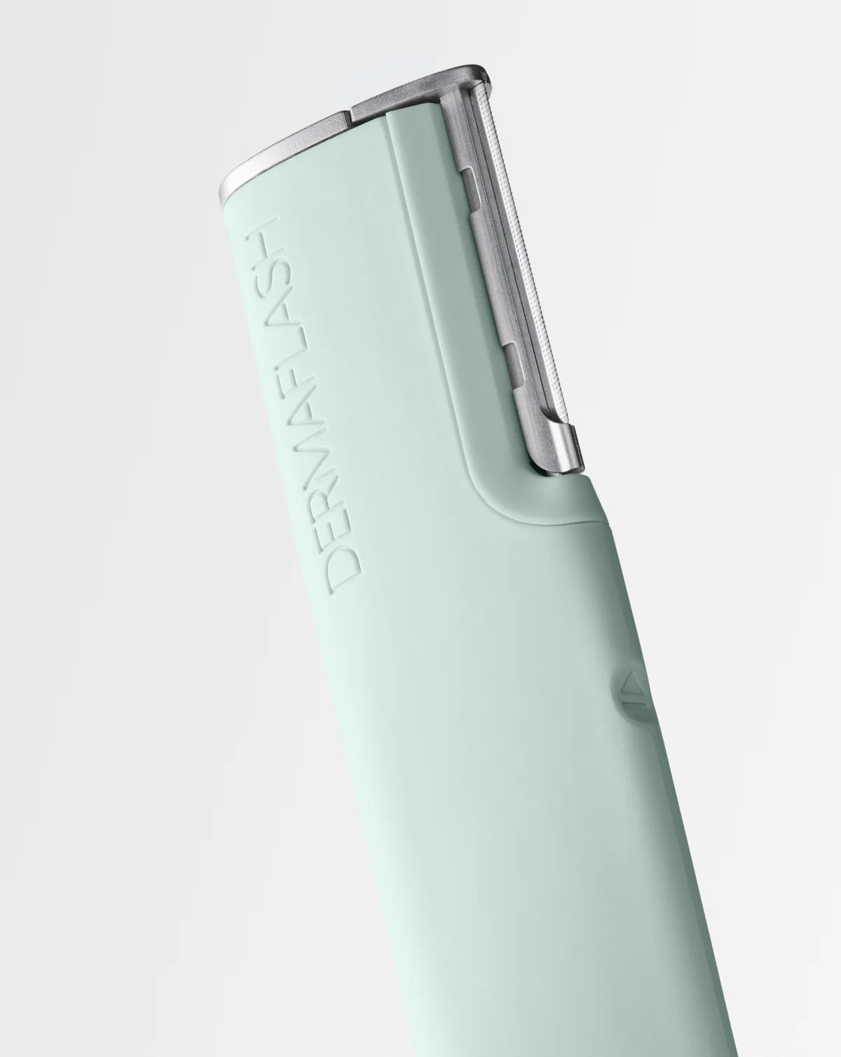 DERMAFLASH Luxe+ Anti-Aging, Exfoliation + Peach Fuzz Removal Device
Anti-ageing, skin preparation tool