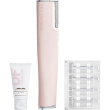 Load image into Gallery viewer, DERMAFLASH Luxe+ Anti-Aging, Exfoliation + Peach Fuzz Removal Device
Anti-ageing, skin preparation tool
