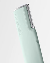 Load image into Gallery viewer, DERMAFLASH Luxe+ Anti-Aging, Exfoliation + Peach Fuzz Removal Device
Anti-ageing, skin preparation tool
