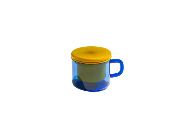 Clear mug with a yellow lid and blue handle on a white background