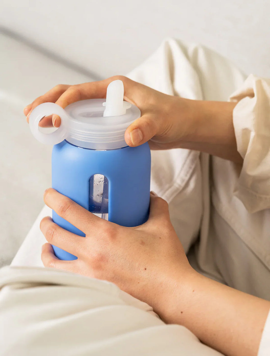 FLIP CAP | Leak proof straw cap for on-the-go drinking