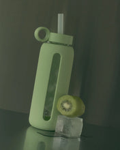 Load image into Gallery viewer, Straw Carry Cap - For The 21 oz Bottle Only
